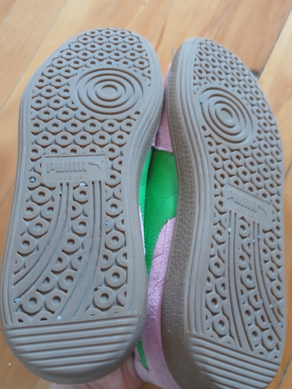Puma Palermo Suede Sneaker - Pink with Green Accent - Picture 4 of 6